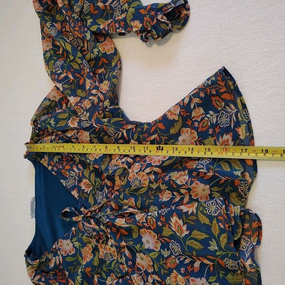 Lilly Star Blue Floral Boho Hippie Bell Sleeve Festival Cropped Top Size Small - Picture 6 of 9